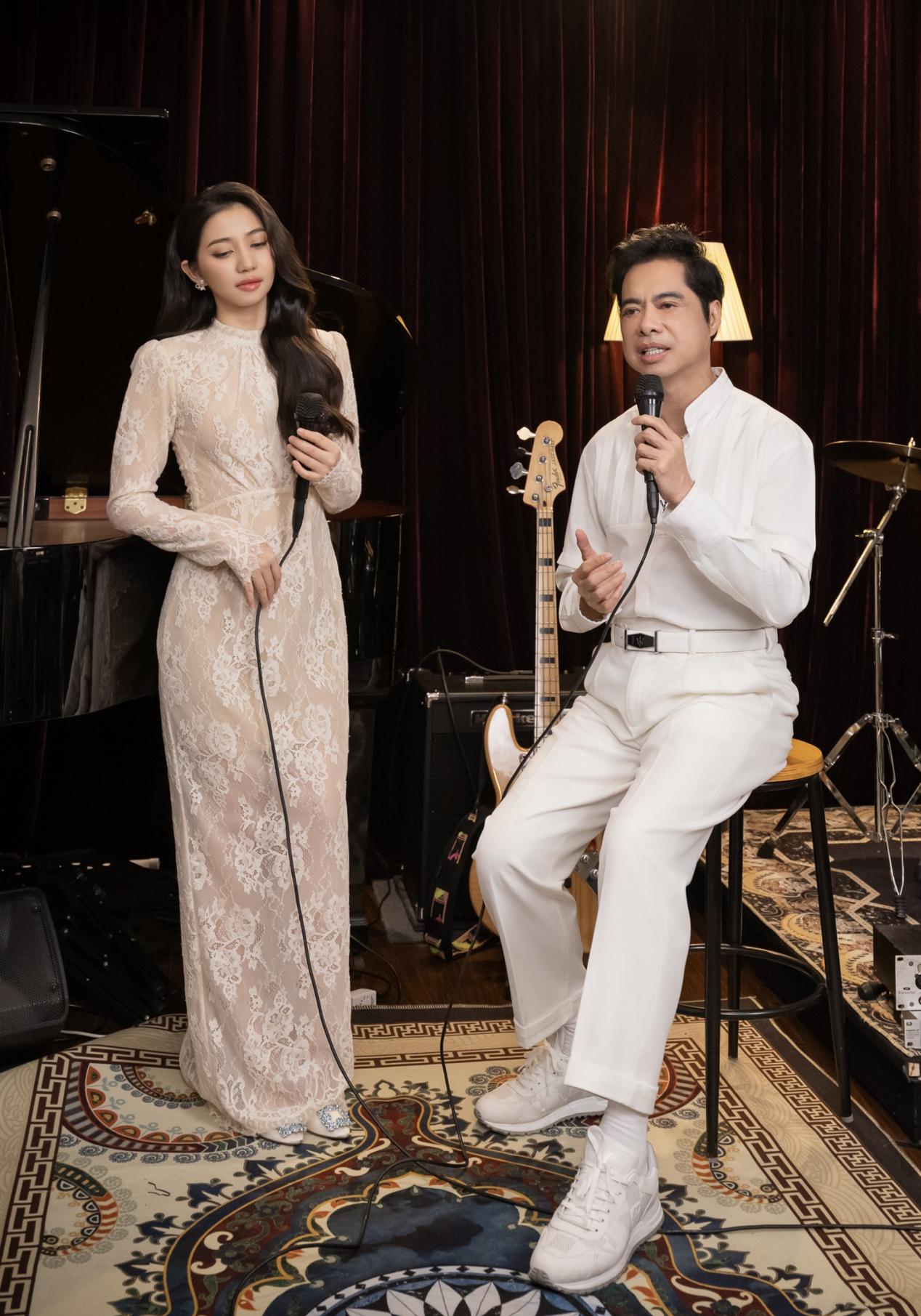 Ca sĩ Thùy Anh, Ngọc Sơn