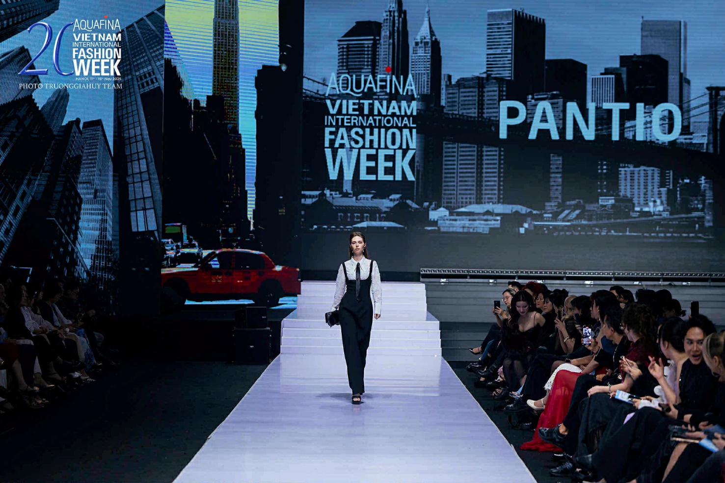 image001-ngoisaovn-w1477-h985 5 Angelina Lisica, Aquafina Vietnam International Fashion Week 2025