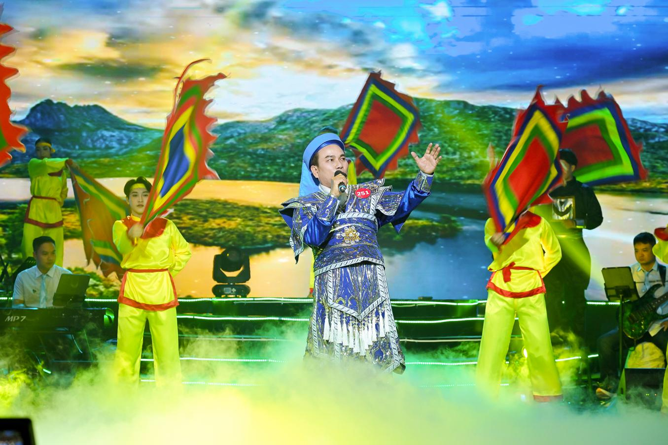 image015-ngoisaovn-w1355-h904 1 Quang Toàn, Á quân Ngôi Sao Nhạc Việt 2025