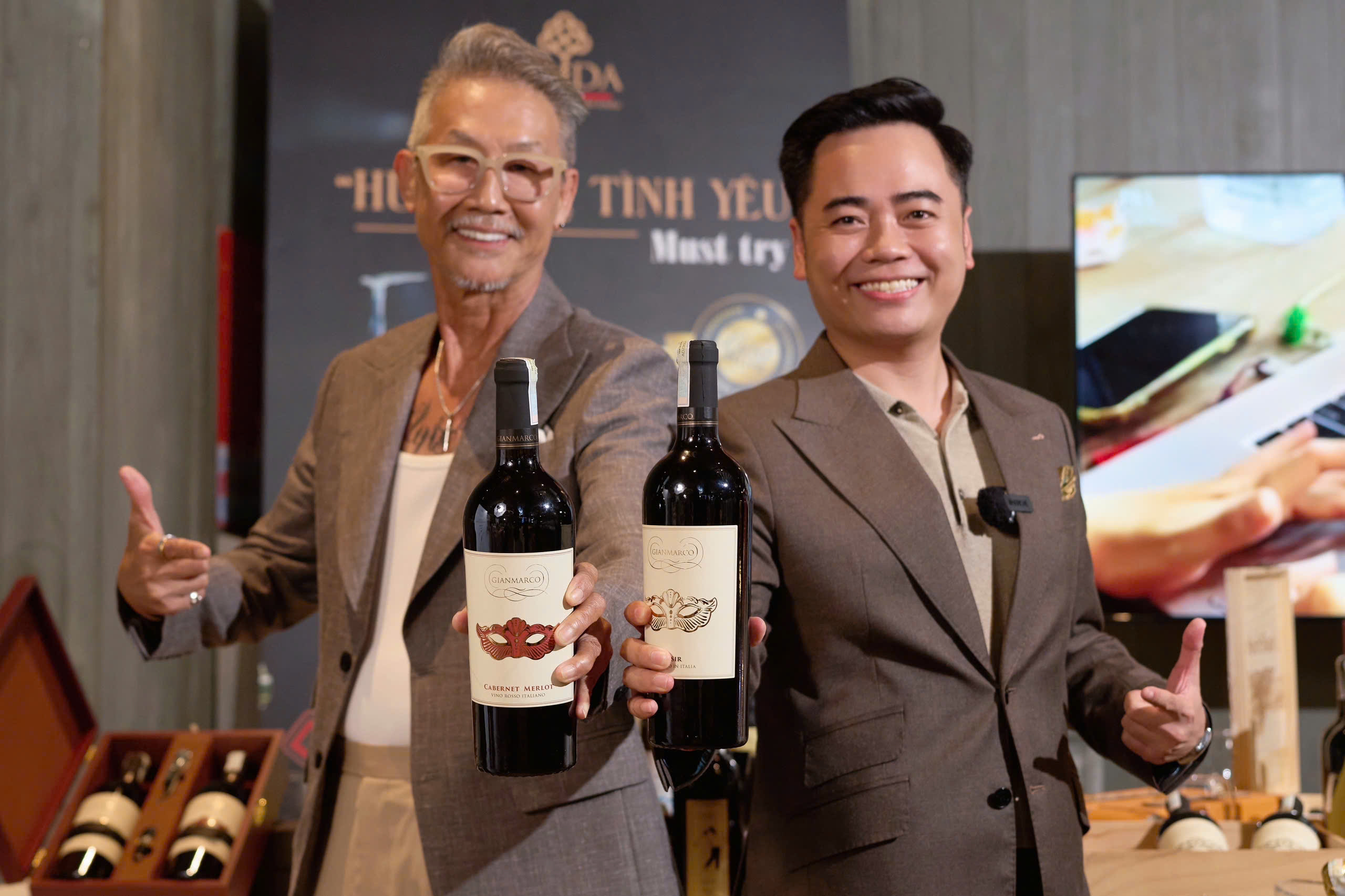 z7223691959705_9218a43156313cd490254cad2d50f509-ngoisaovn-w2560-h1706 2