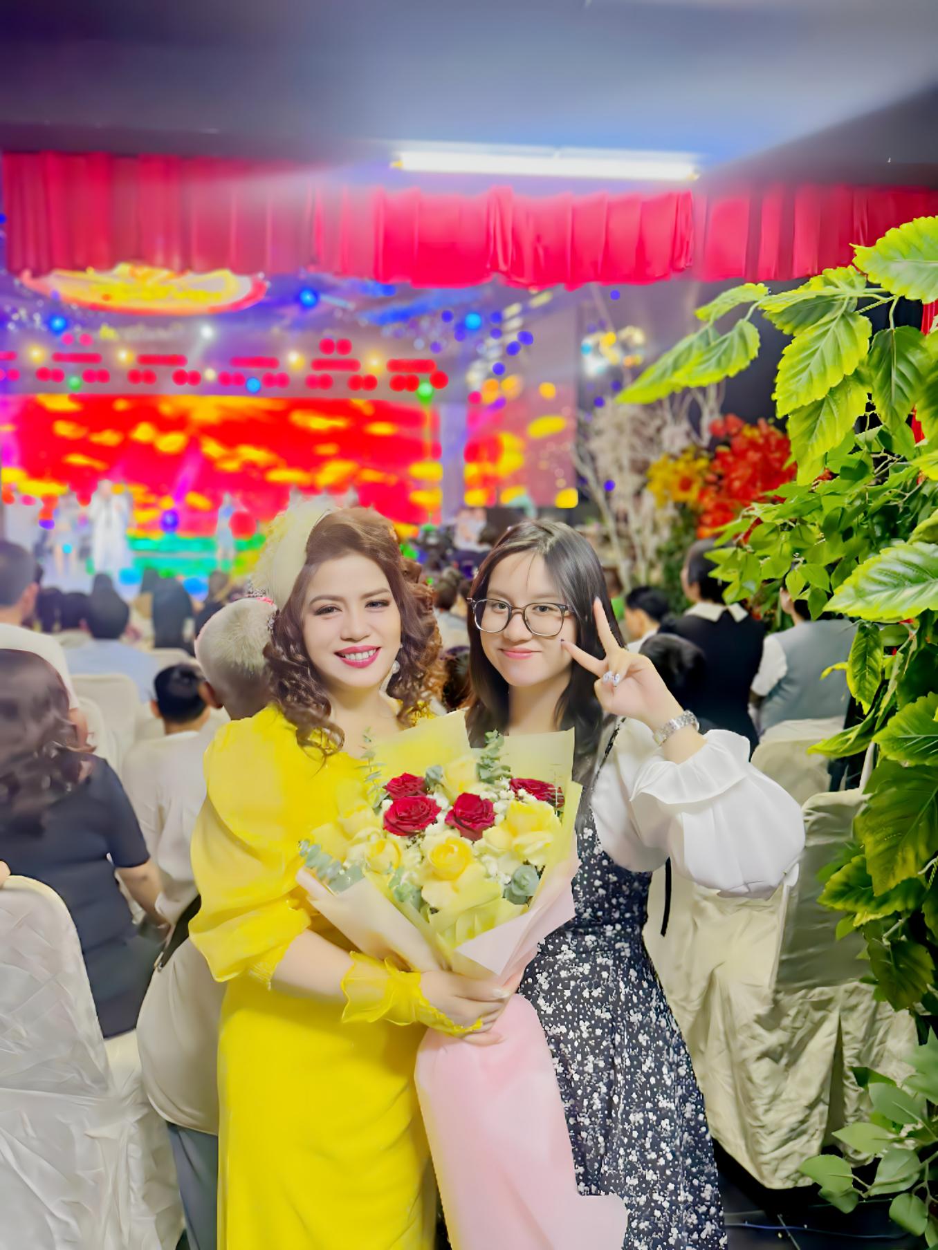 image003-ngoisaovn-w1356-h1808 3 Bích Ngọc, Ngôi Sao Nhạc Việt 2025