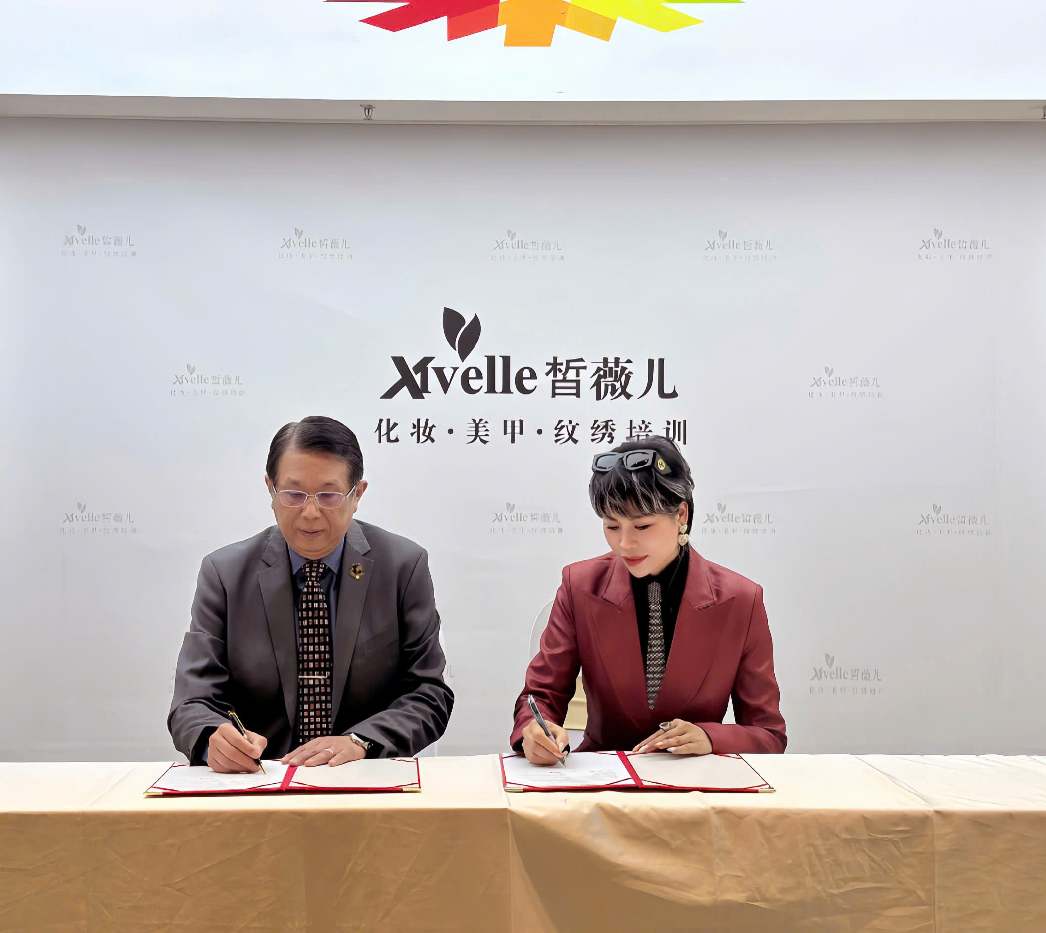 Ceo Dung Trần, ngành tóc