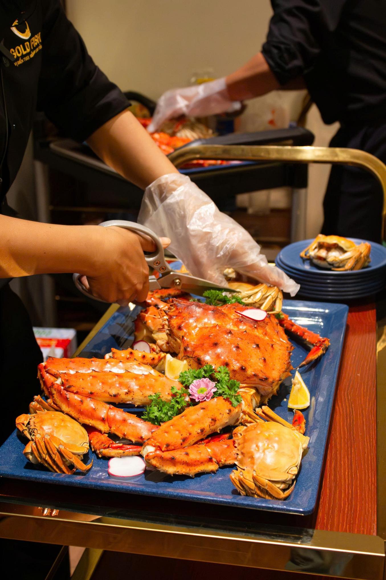 Gold Fish, Thưởng thức Hải sản