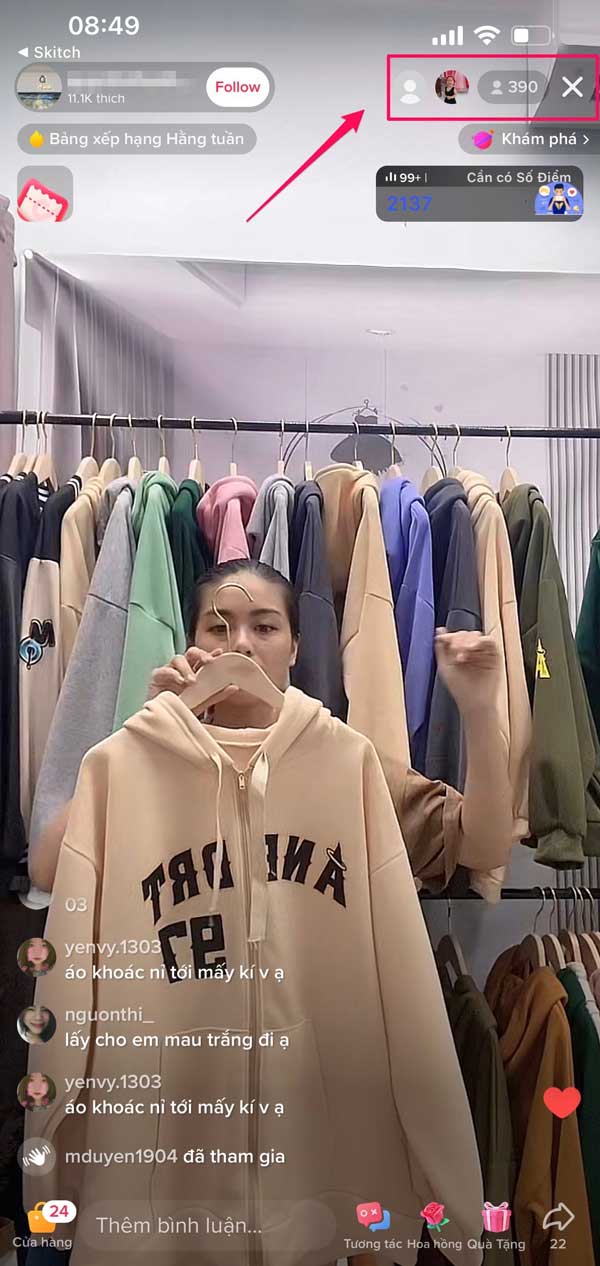 Selling products via livestream